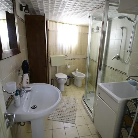 Amuri Di Casa Πανσιόν *